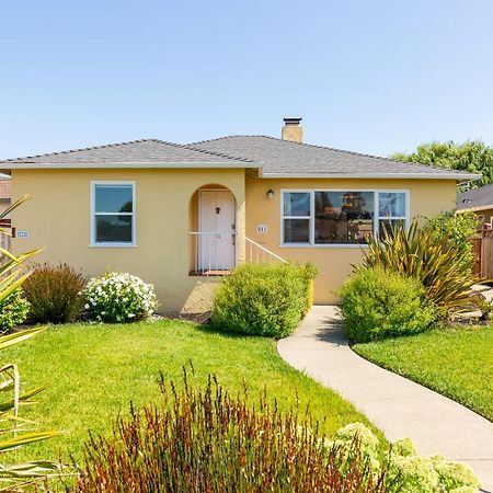 Spacious Renovated Petaluma Home- Pool Table, Fire Pit, Parking Dış mekan fotoğraf